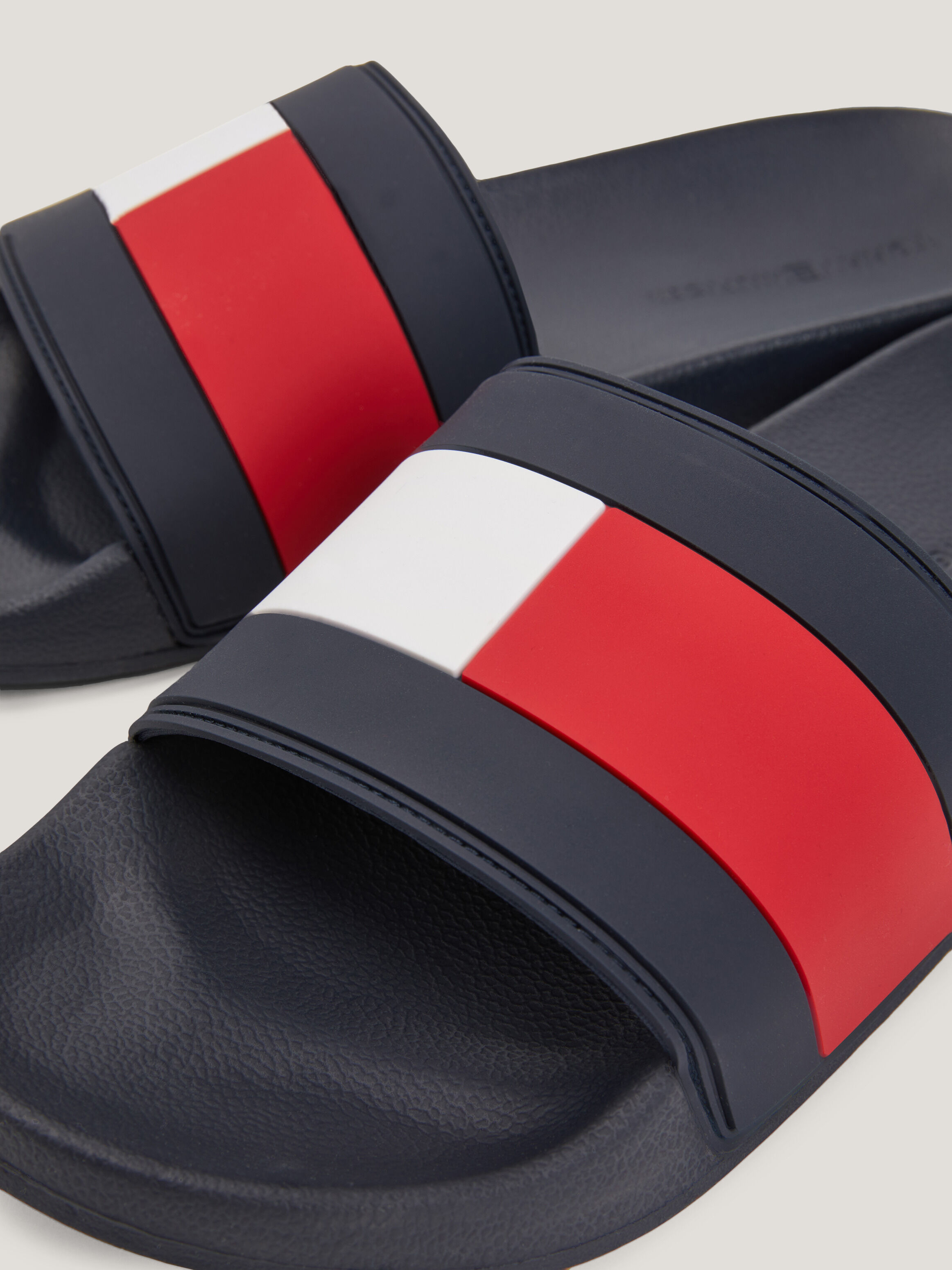 Kids tommy hilfiger slides outlet