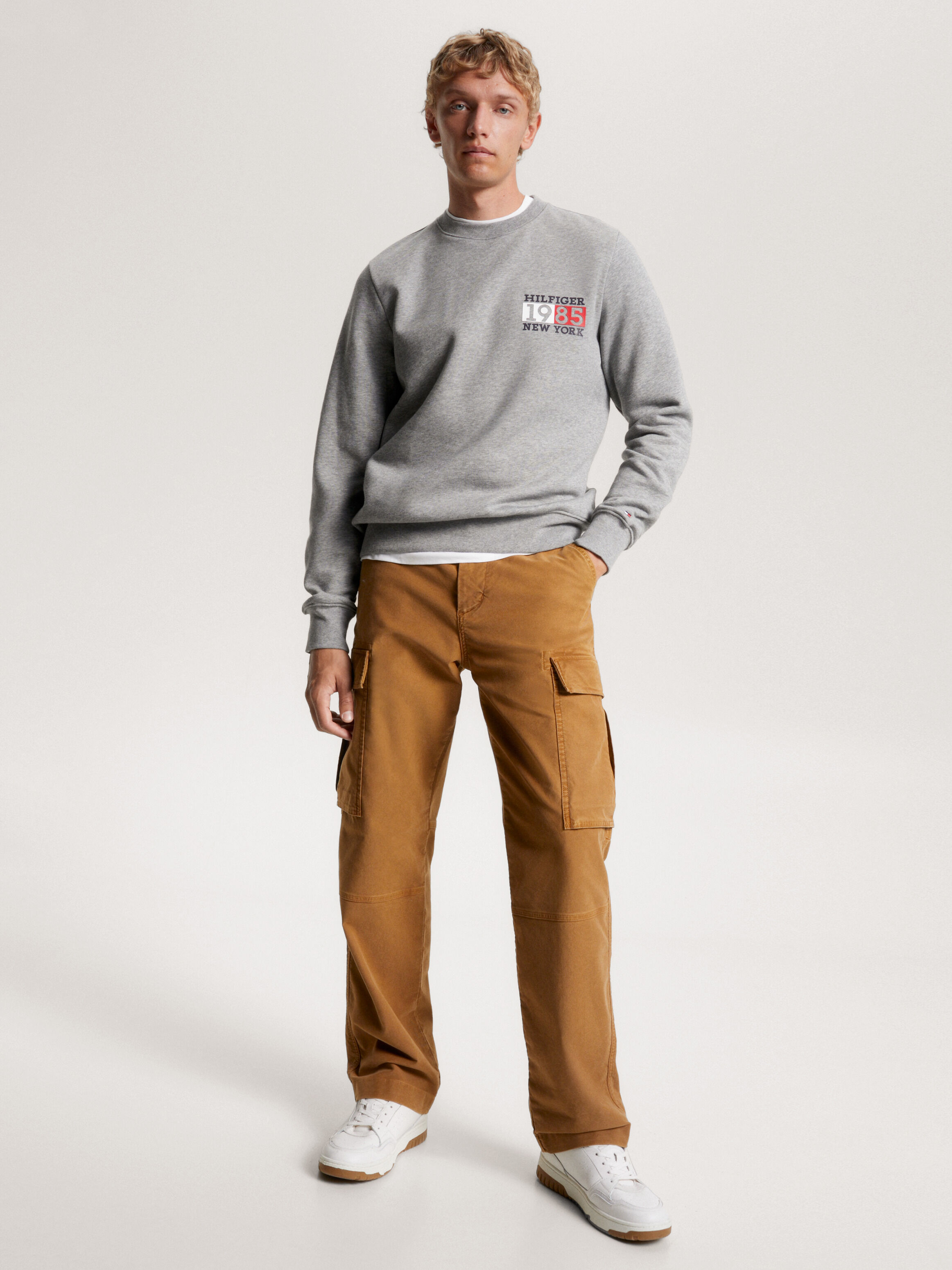 Tommy hilfiger khaki sweatshirt deals