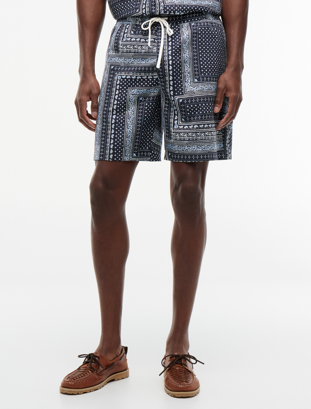 Dover Bandana Print 8" Inseam Shorts, Carbon Navy / Allover, hi-res