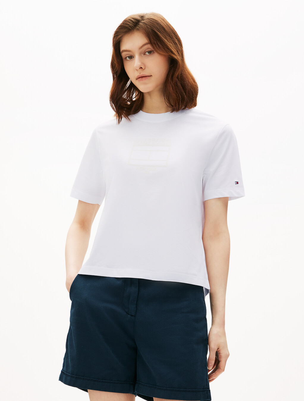 Modern Outline Flag Crewneck T-Shirt, Th Optic White, hi-res