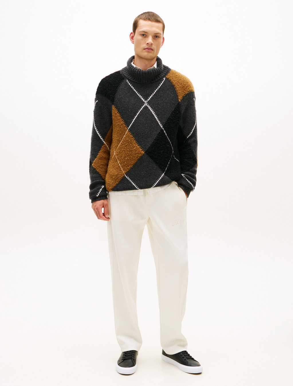 Contrast Midsole Debossed Leather Trainers, Black, hi-res