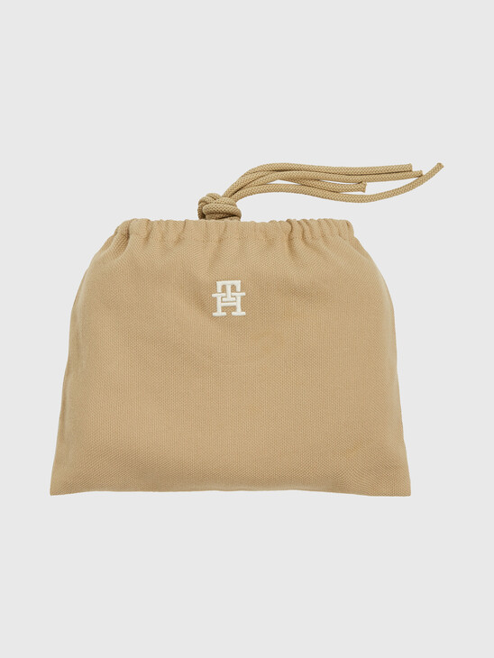 OVERSIZED MONOGRAM PAREO AND POUCH GIFT SET