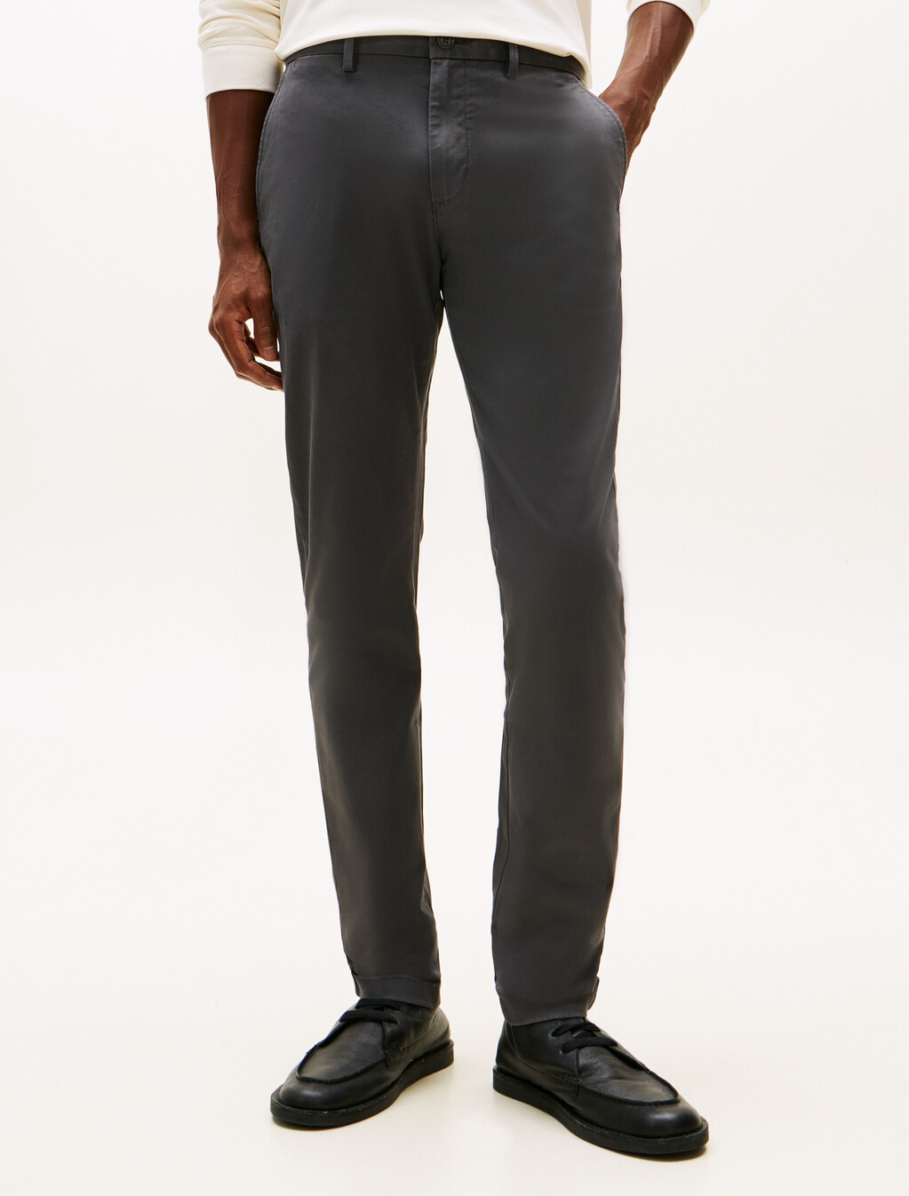 1985 Collection Bleecker Pima Cotton Chinos, Dark Ash, hi-res