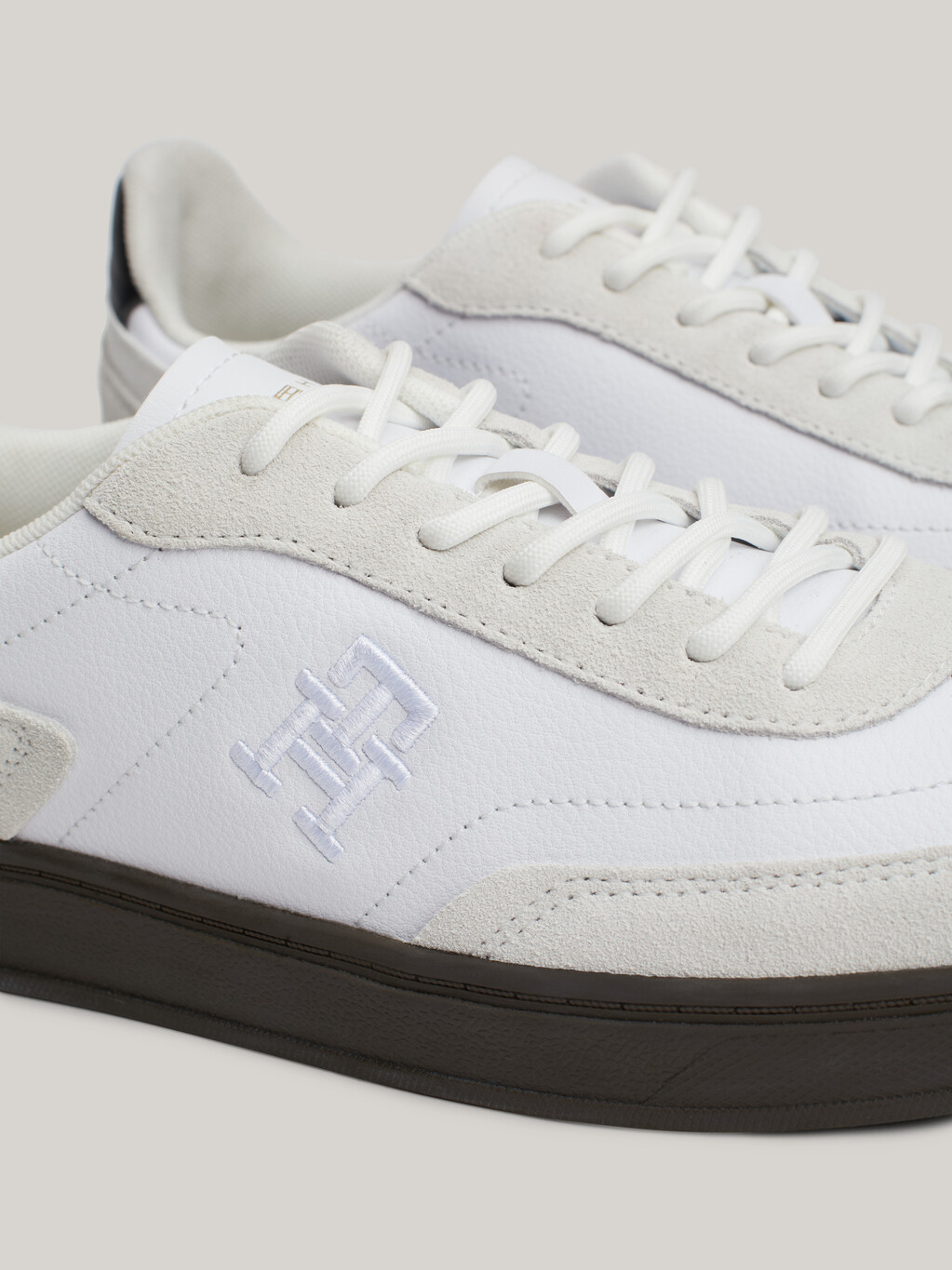 Heritage Suede Court Trainers, White, hi-res