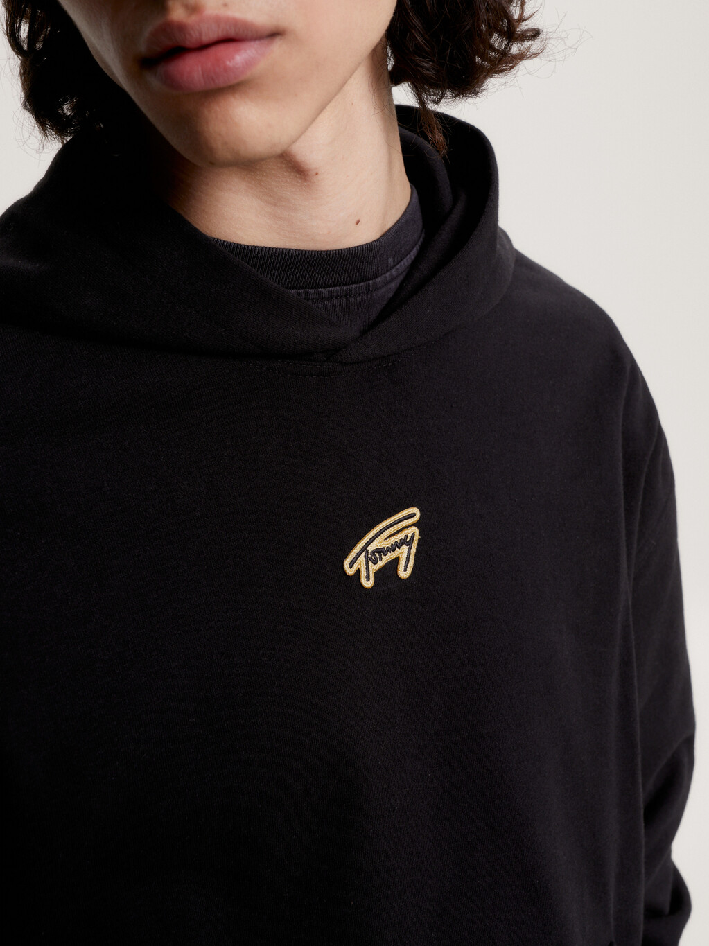 Signature Logo Relaxed Fit Hoody, Black, hi-res