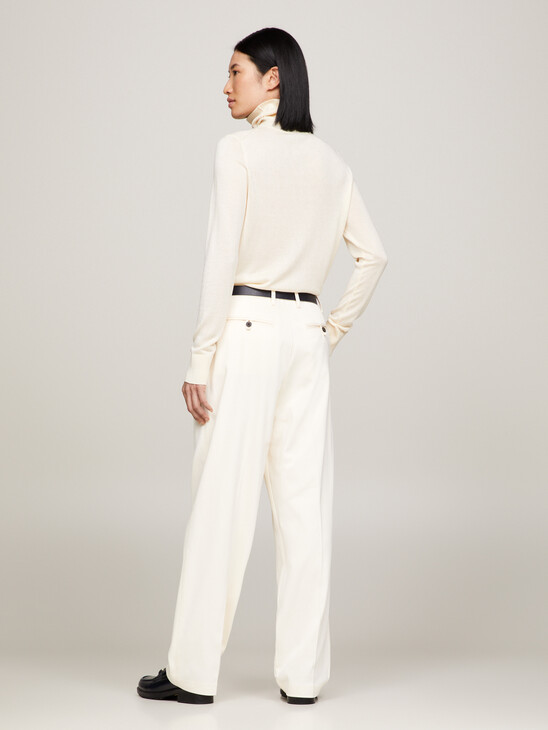 Relaxed Fit Straight Leg Chinos