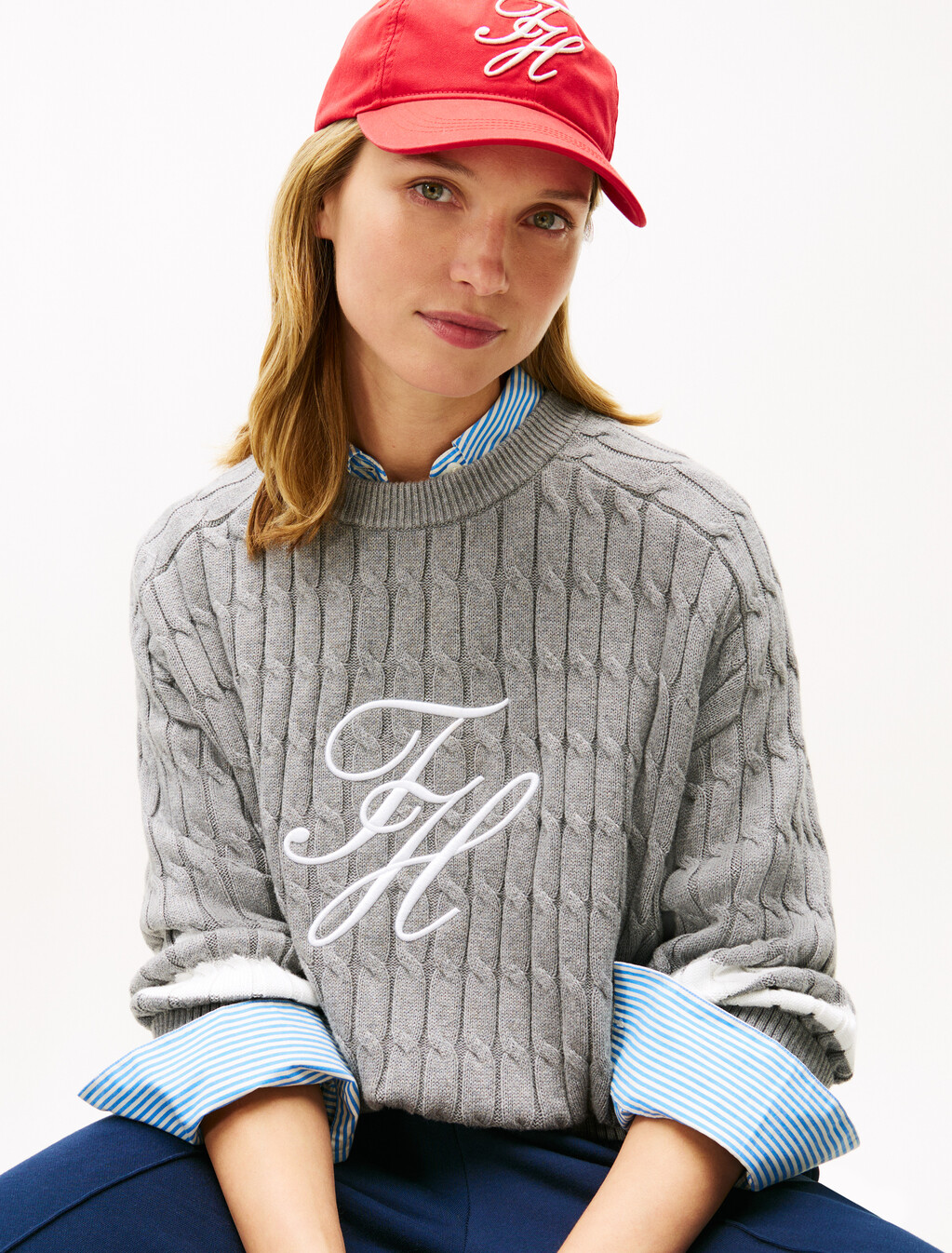 Logo Embroidery Relaxed Cable Knit Jumper, Med Heather Grey, hi-res