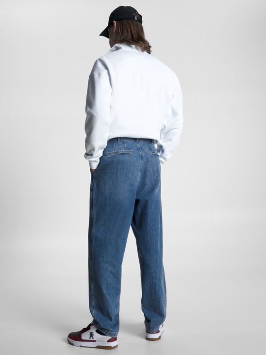 Relaxed Turn-Up Jeans