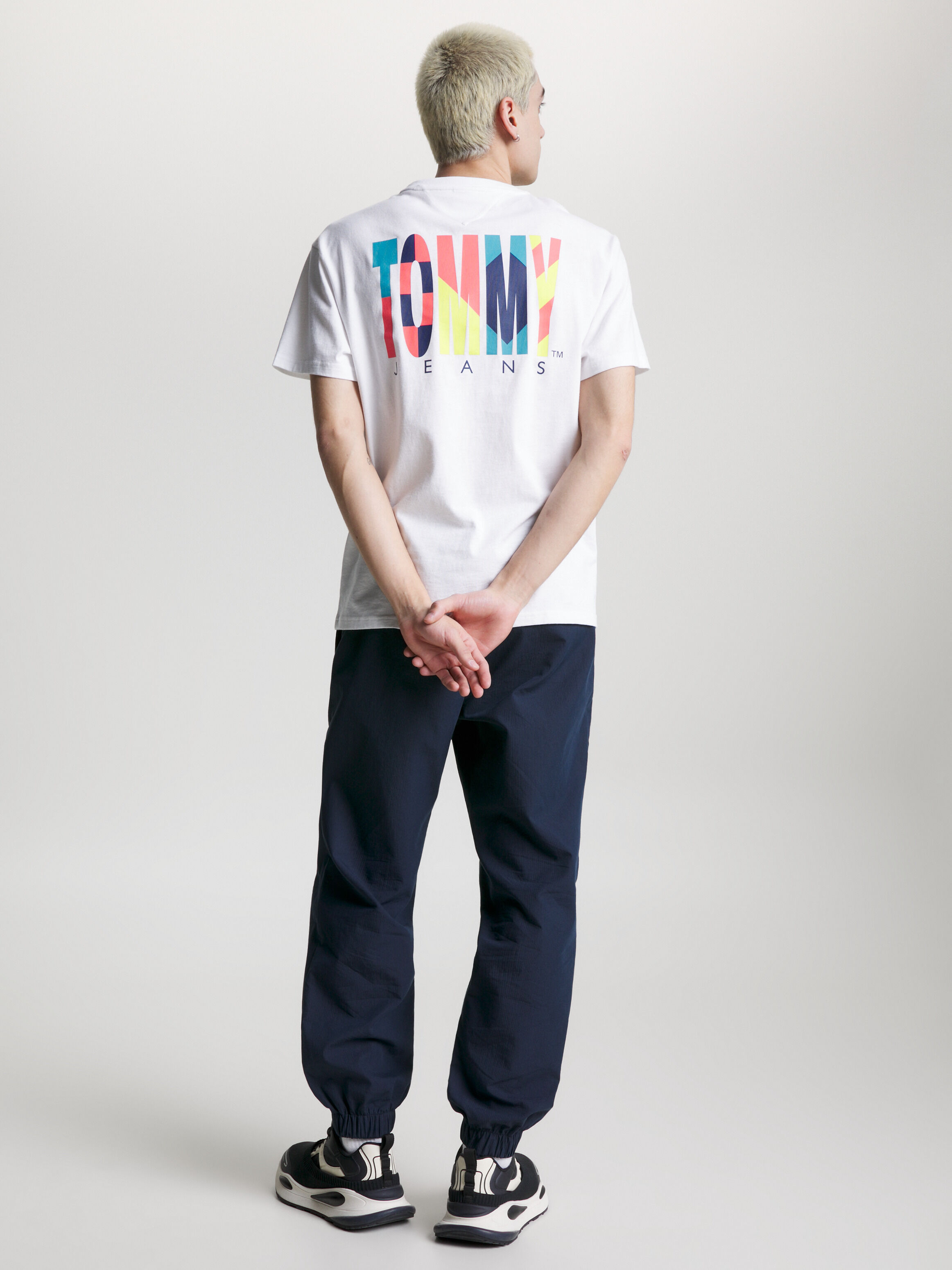 Tommy jeans 85 t shirt hotsell