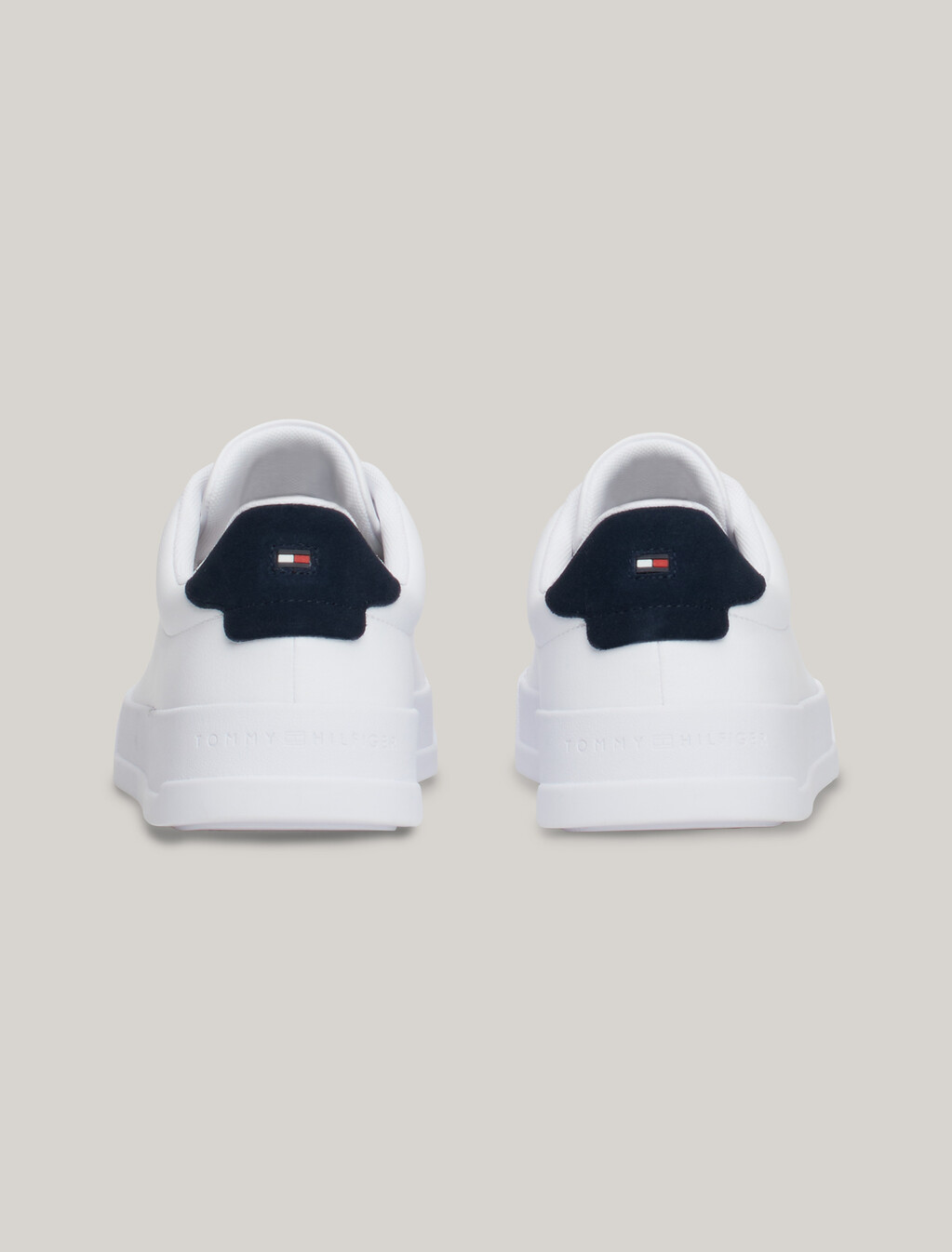 Pebble Grain Logo Court Trainers, White/Desert Sky, hi-res