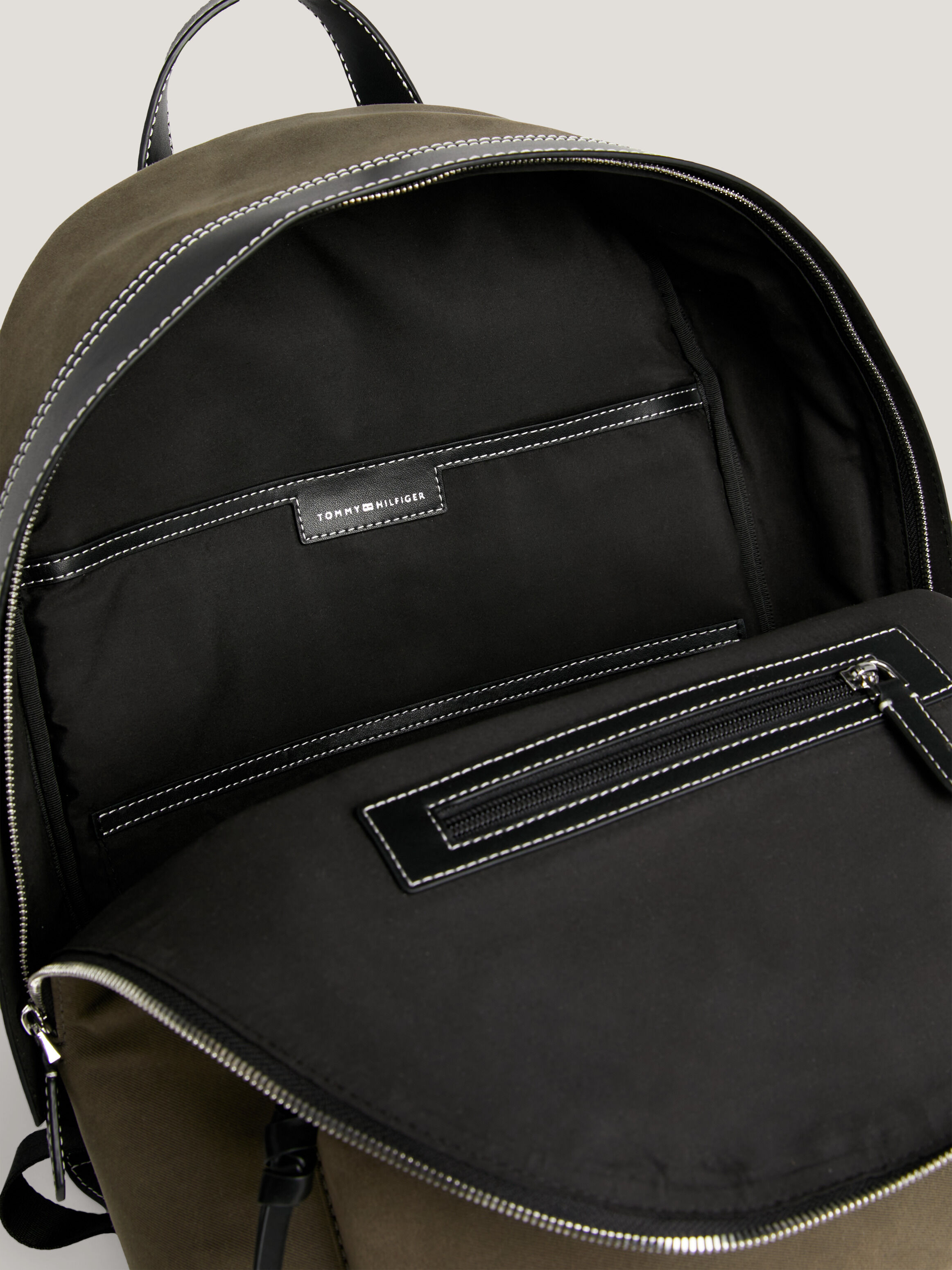 Iconic tommy 2025 backpack irri