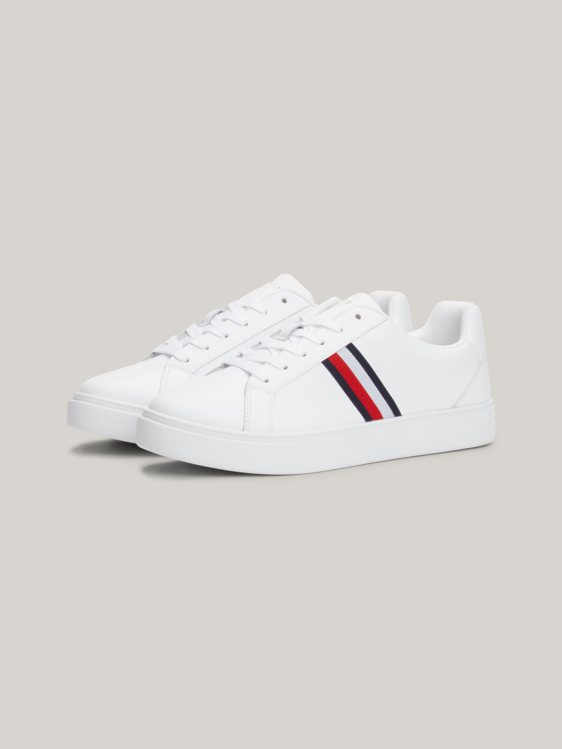 Tommy hilfiger essential 2025 leather detail cupsole