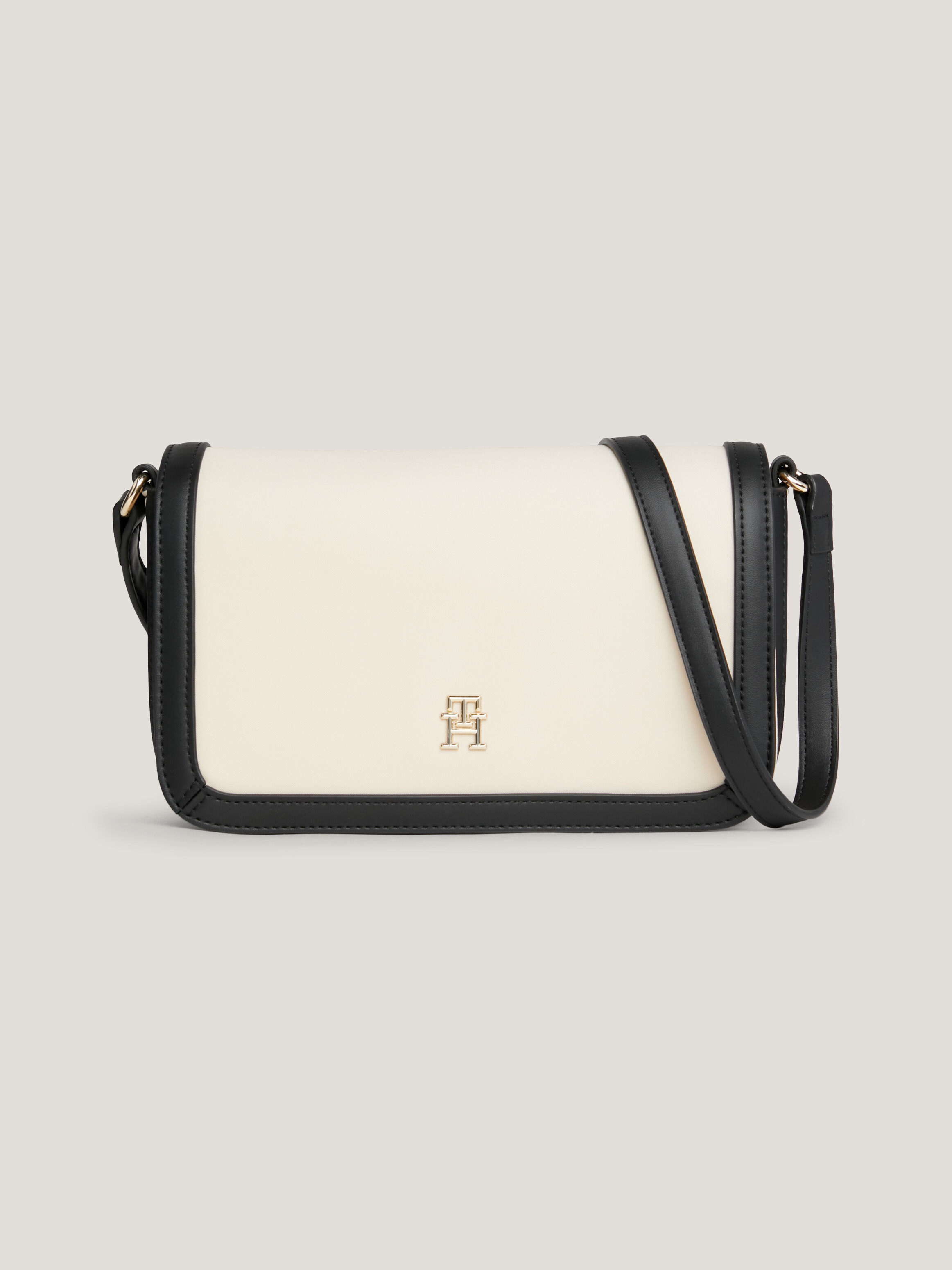 Tommy Hilfiger Timeless Womens Chain Crossover Bag - Accessories from CHO  Fashion and Lifestyle UK