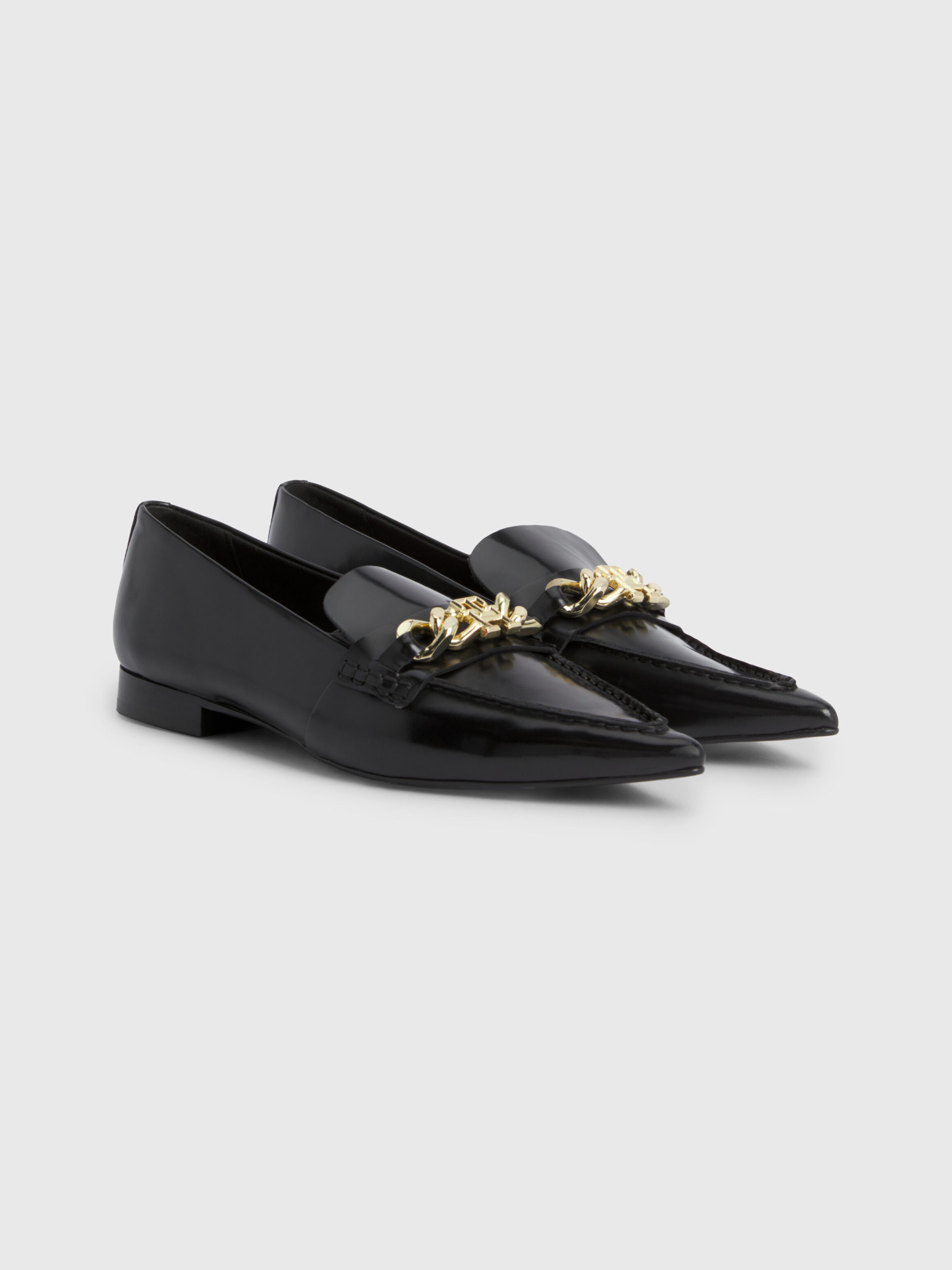Tommy hilfiger 2025 shoes clearance