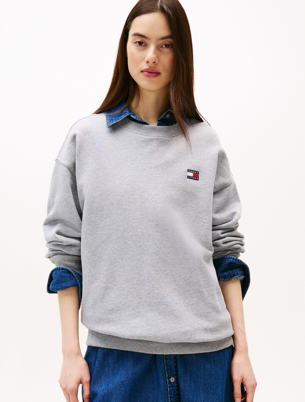Logo Badge Relaxed Sweatshirt, Grey Htr, hi-res