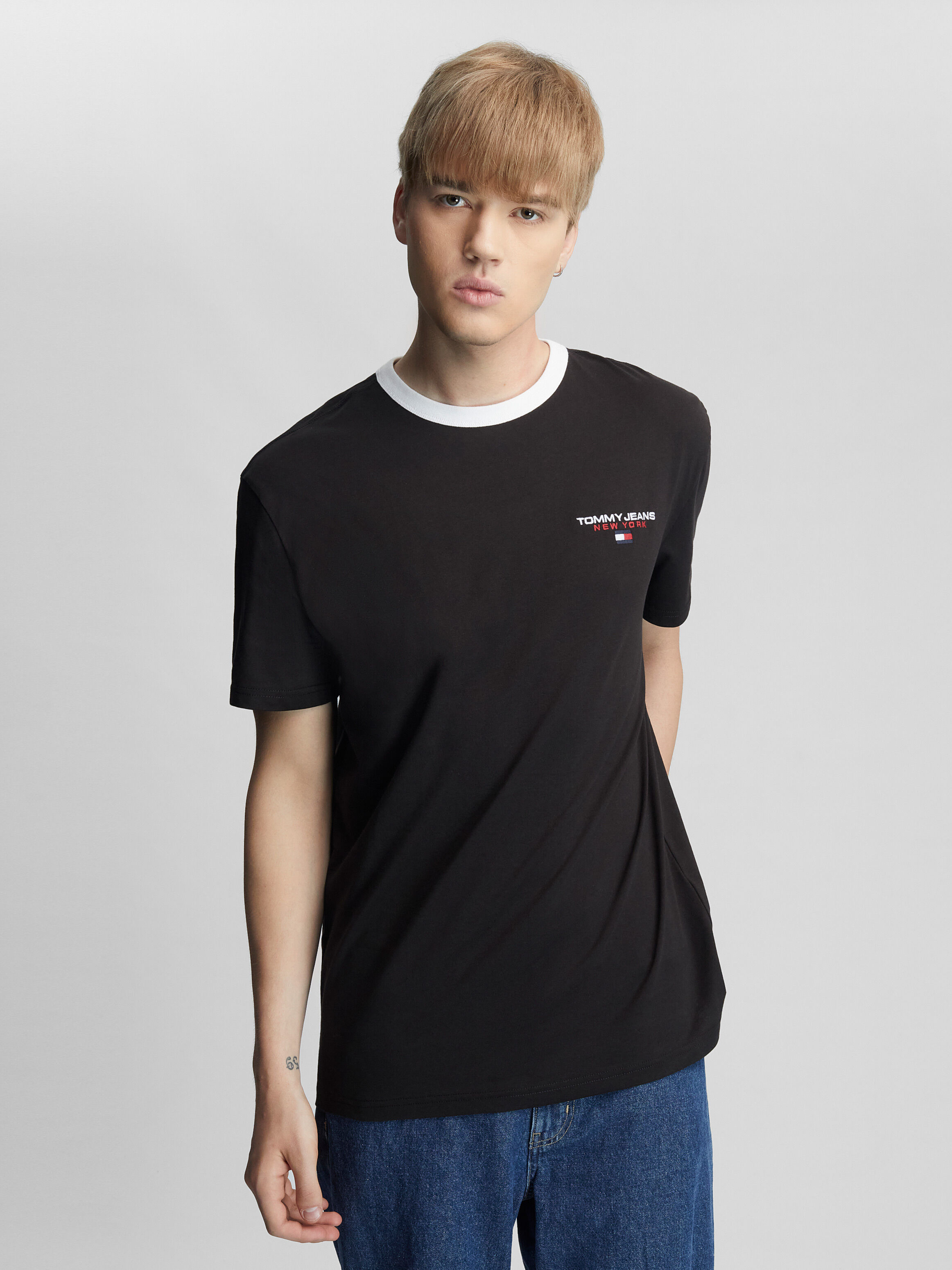 Classic Contrast Collar T Shirt