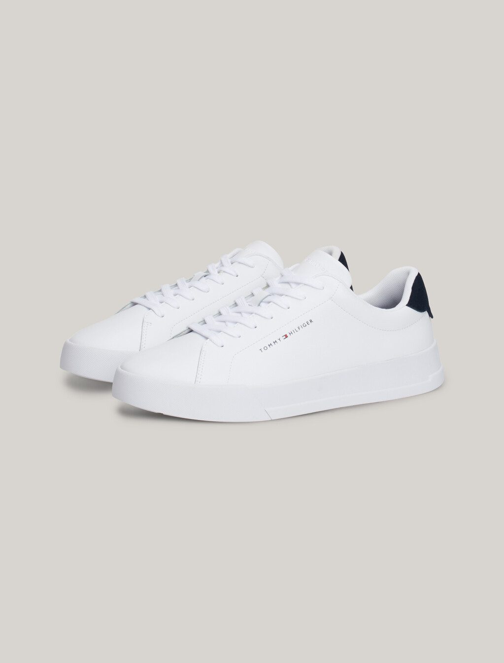 Pebble Grain Logo Court Trainers, White/Desert Sky, hi-res