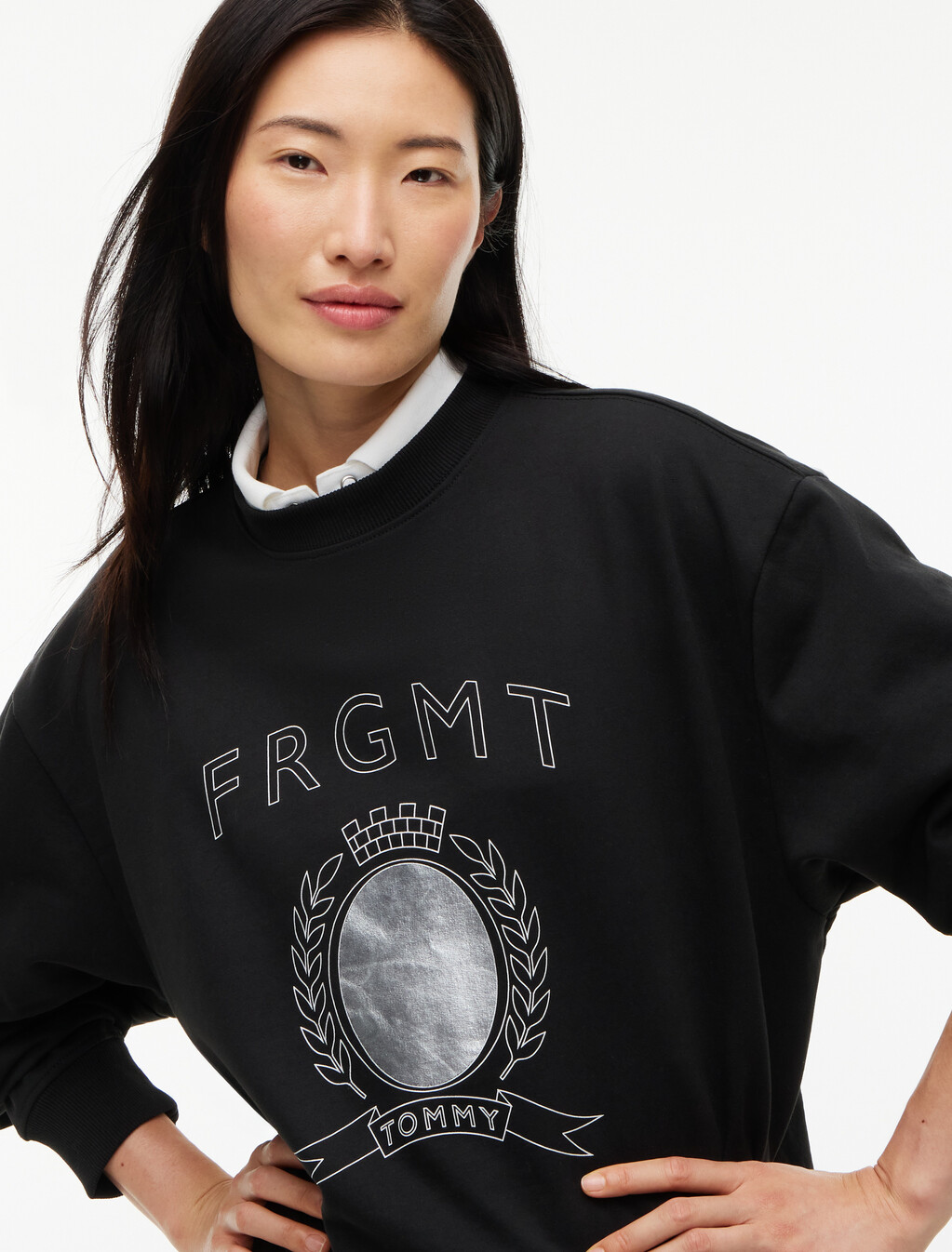 Crest Logo Crew Neck Sweatshirt, Black, hi-res
