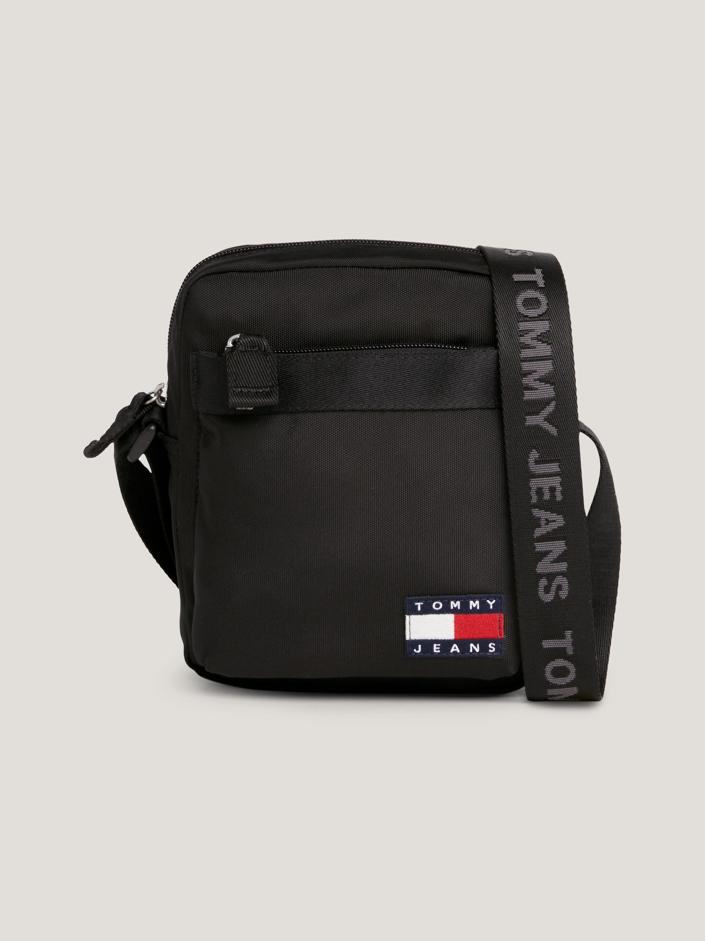 Tommy hilfiger bag malaysia 2025