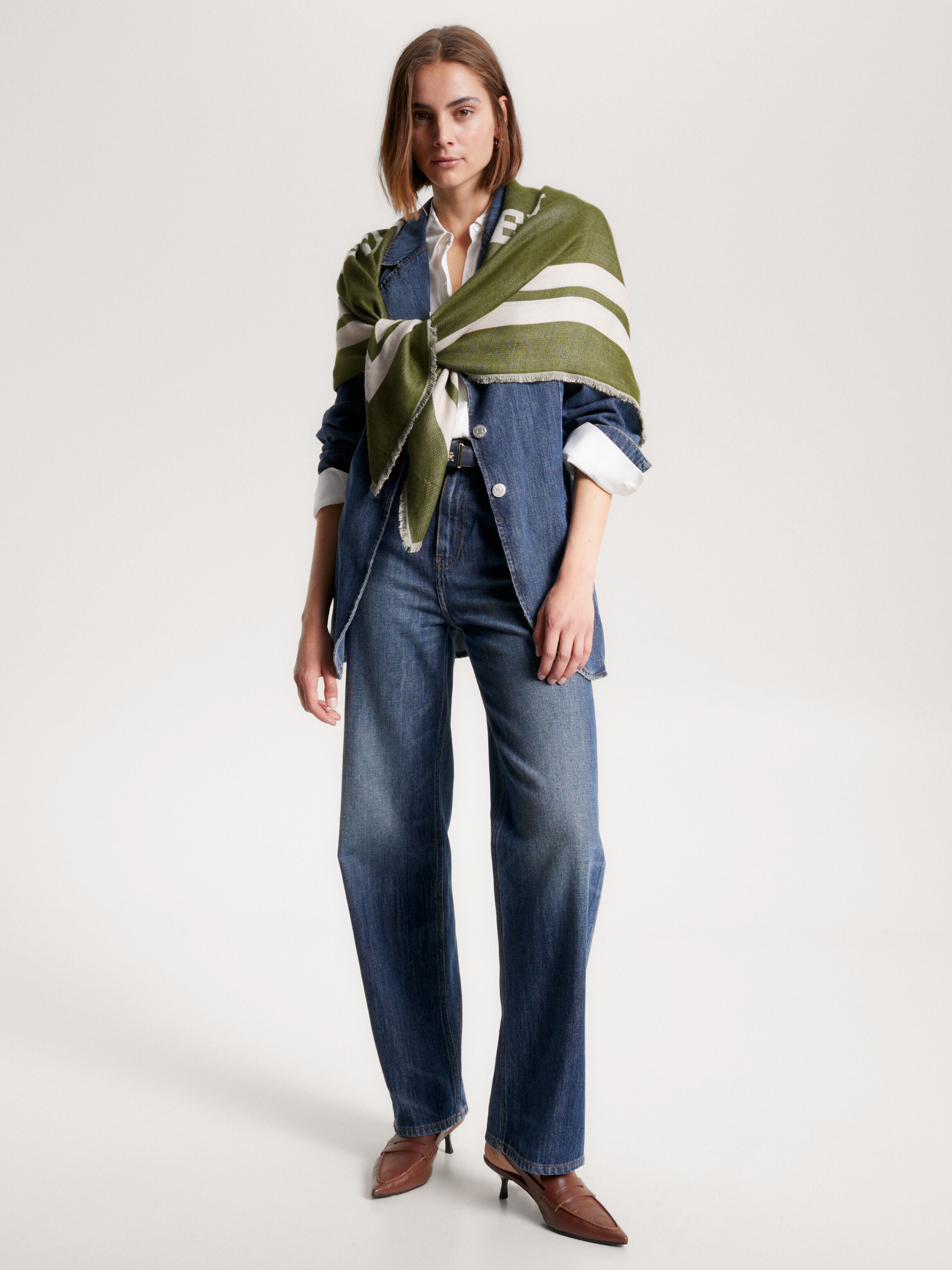 Tommy hilfiger scarf and best sale gloves