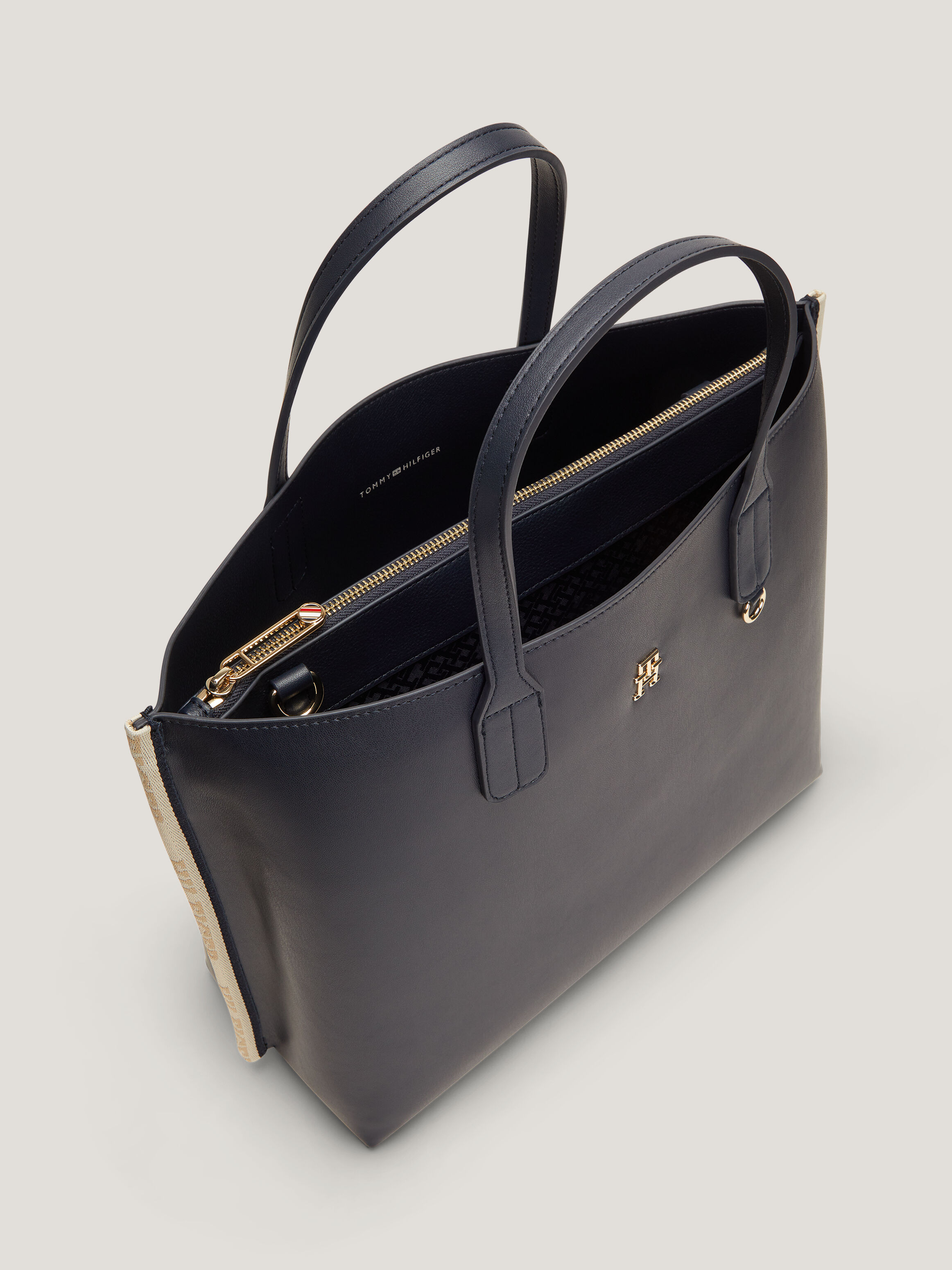 My shop tommy satchel