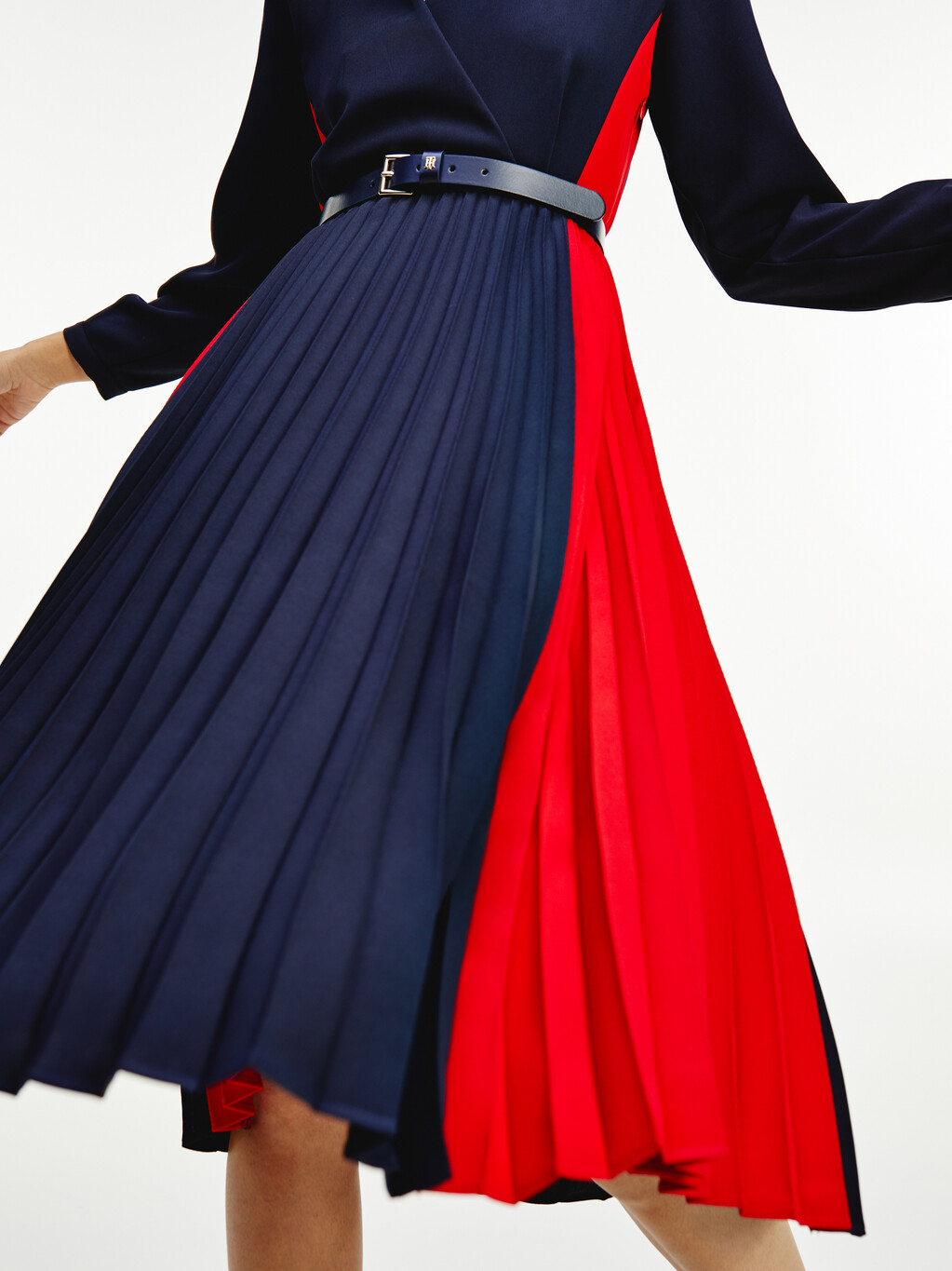 Color Block Pleated Midi Dress