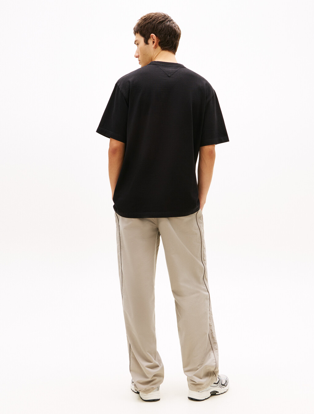 Logo Badge Relaxed Tee, Black, hi-res