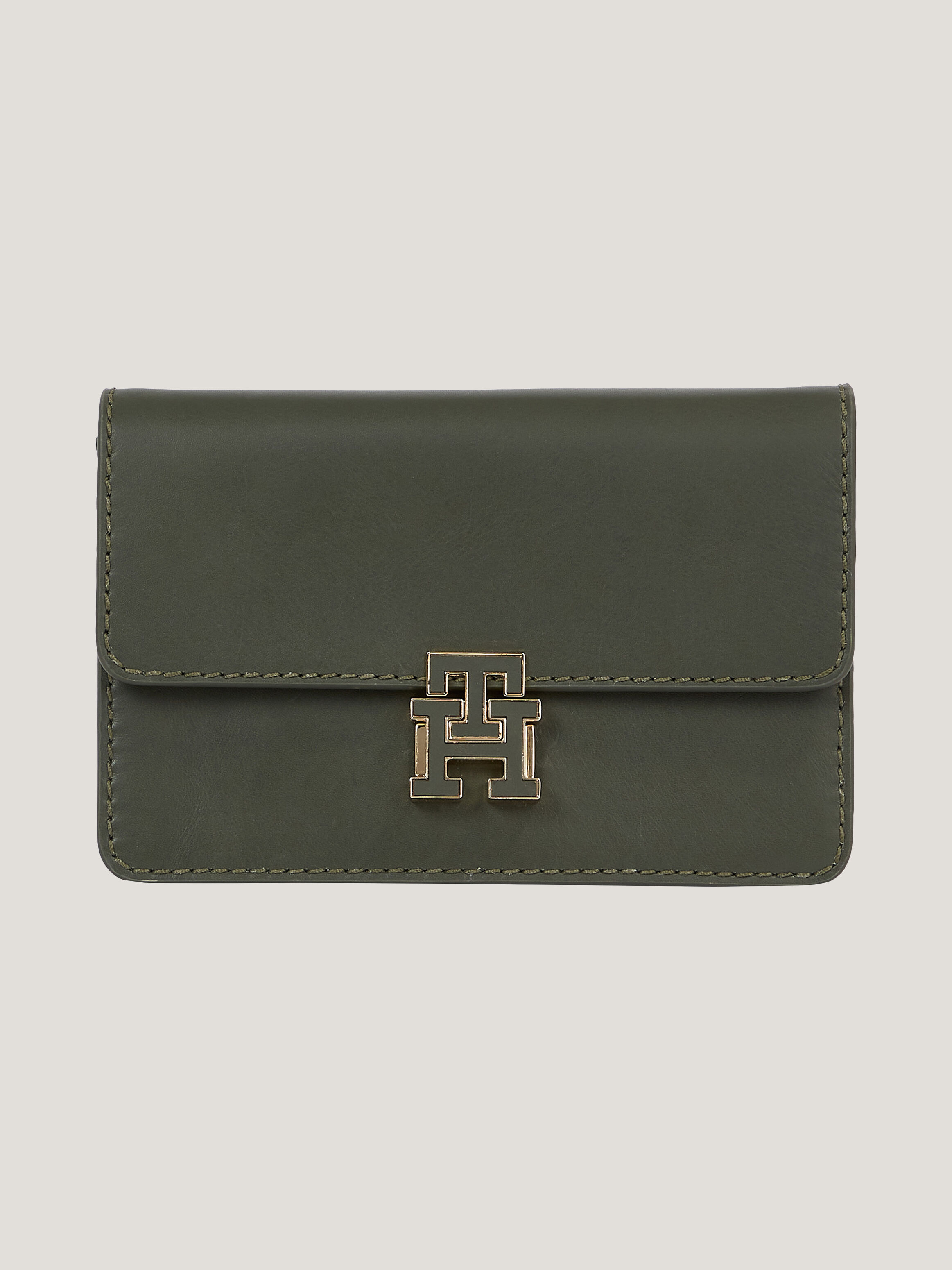 Tommy hilfiger purses clearance sale