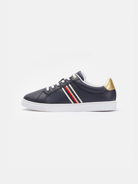 WEBBING SIGNATURE DETAIL COURT TRAINERS