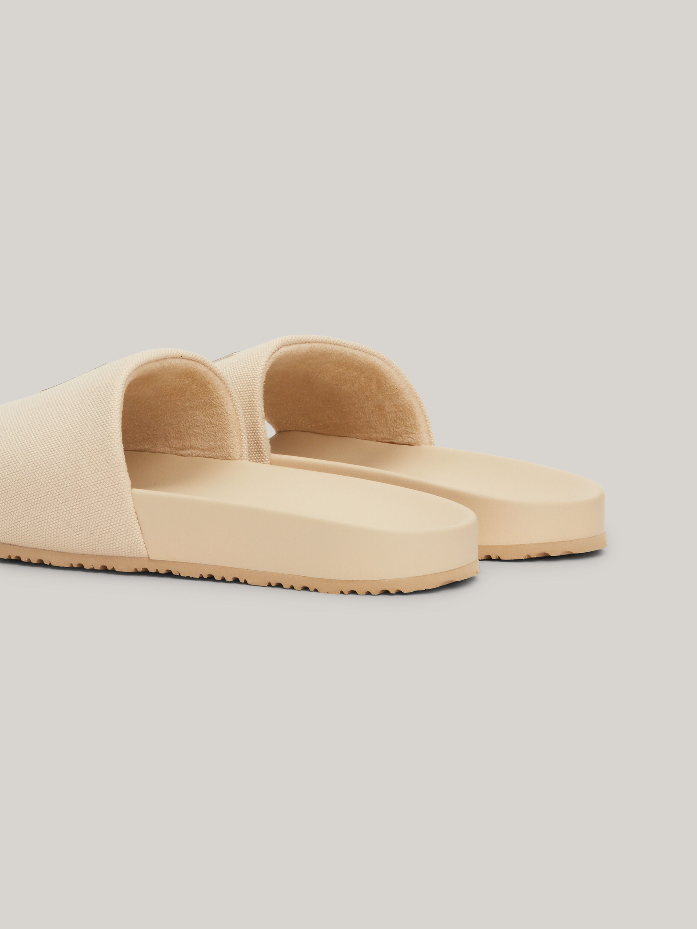 Jelly tommy clearance hilfiger slides
