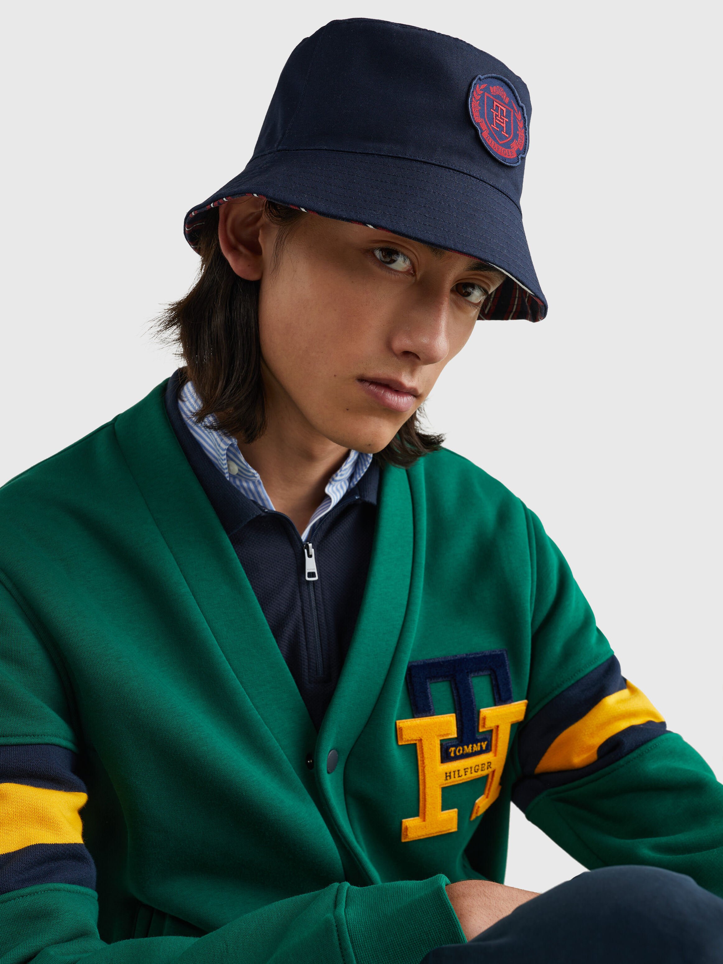 tommy hilfiger reversible bucket hat