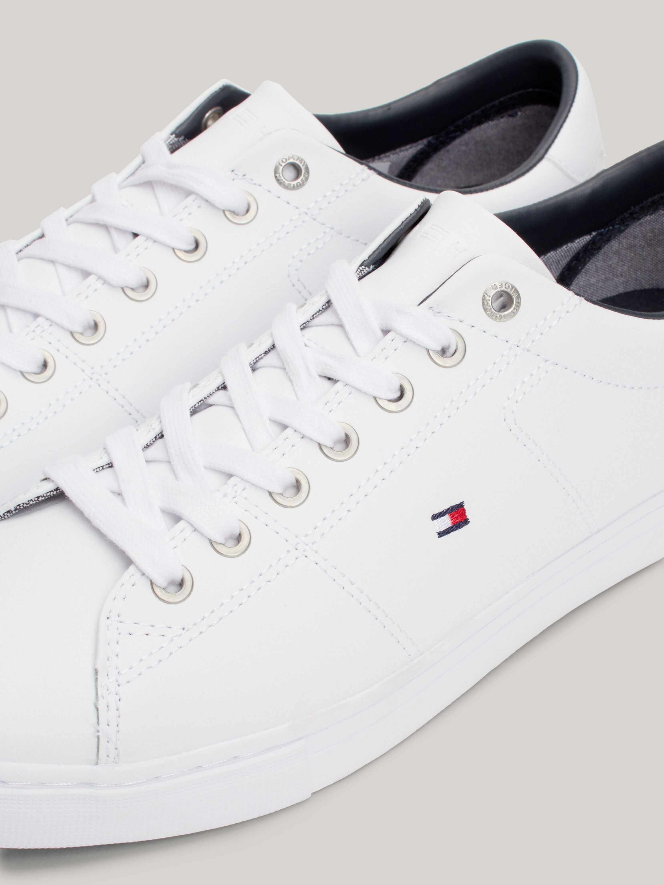 How to clean white tommy hilfiger shoes on sale