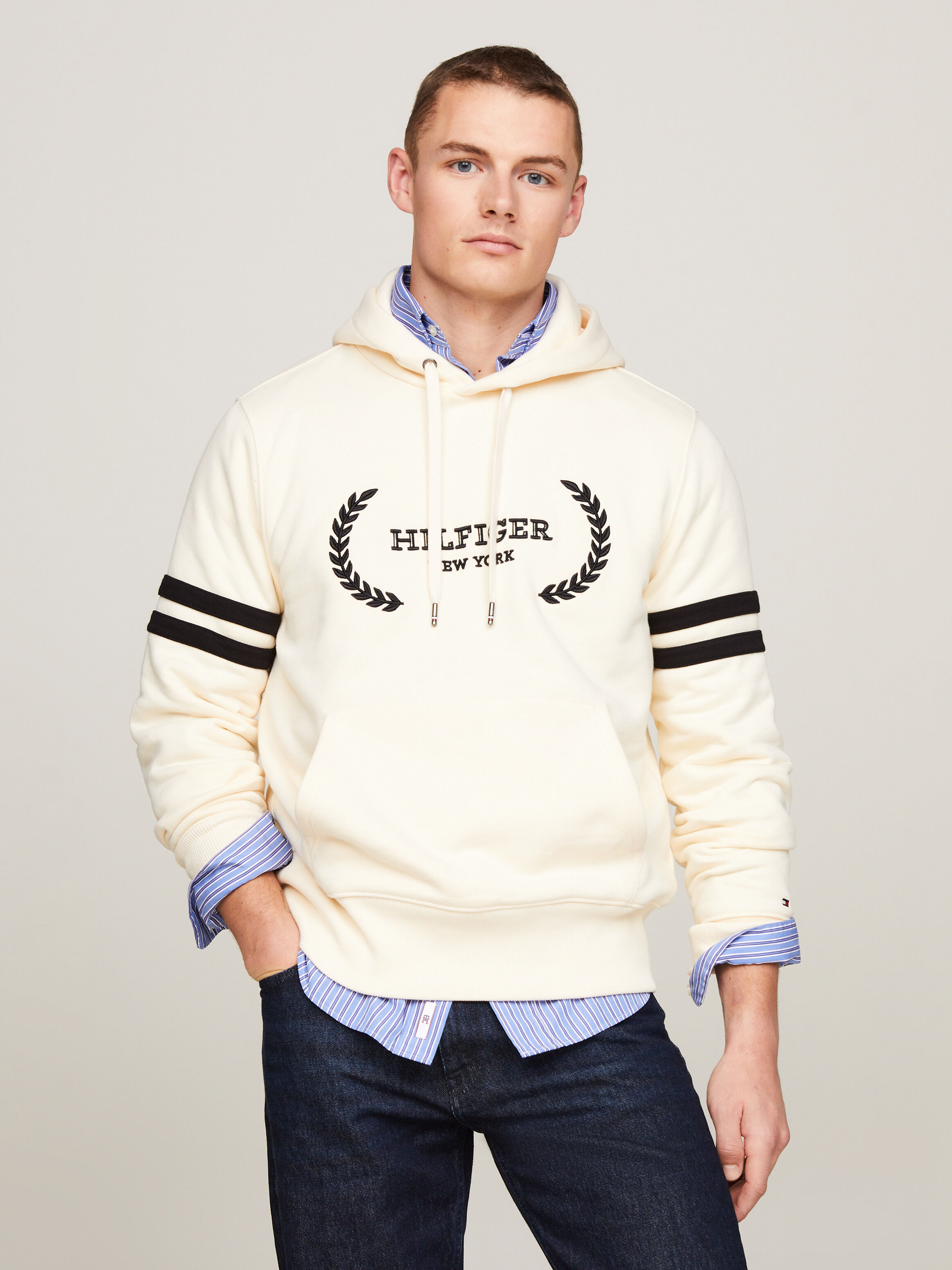 Tommy hilfiger hoodie outfit new arrivals