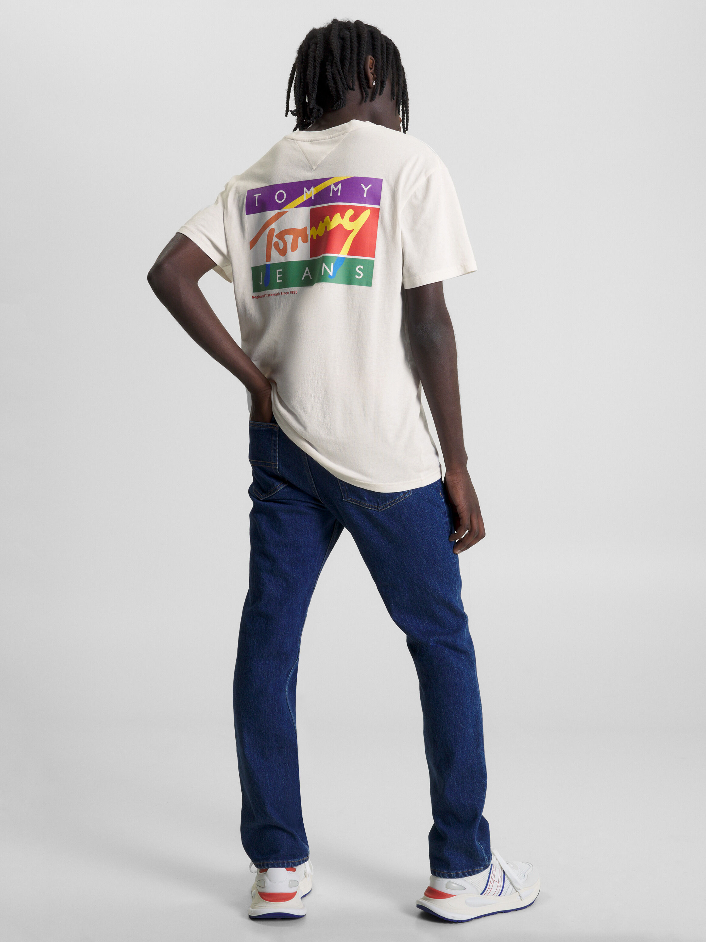 Tommy jeans rainbow sales box tee
