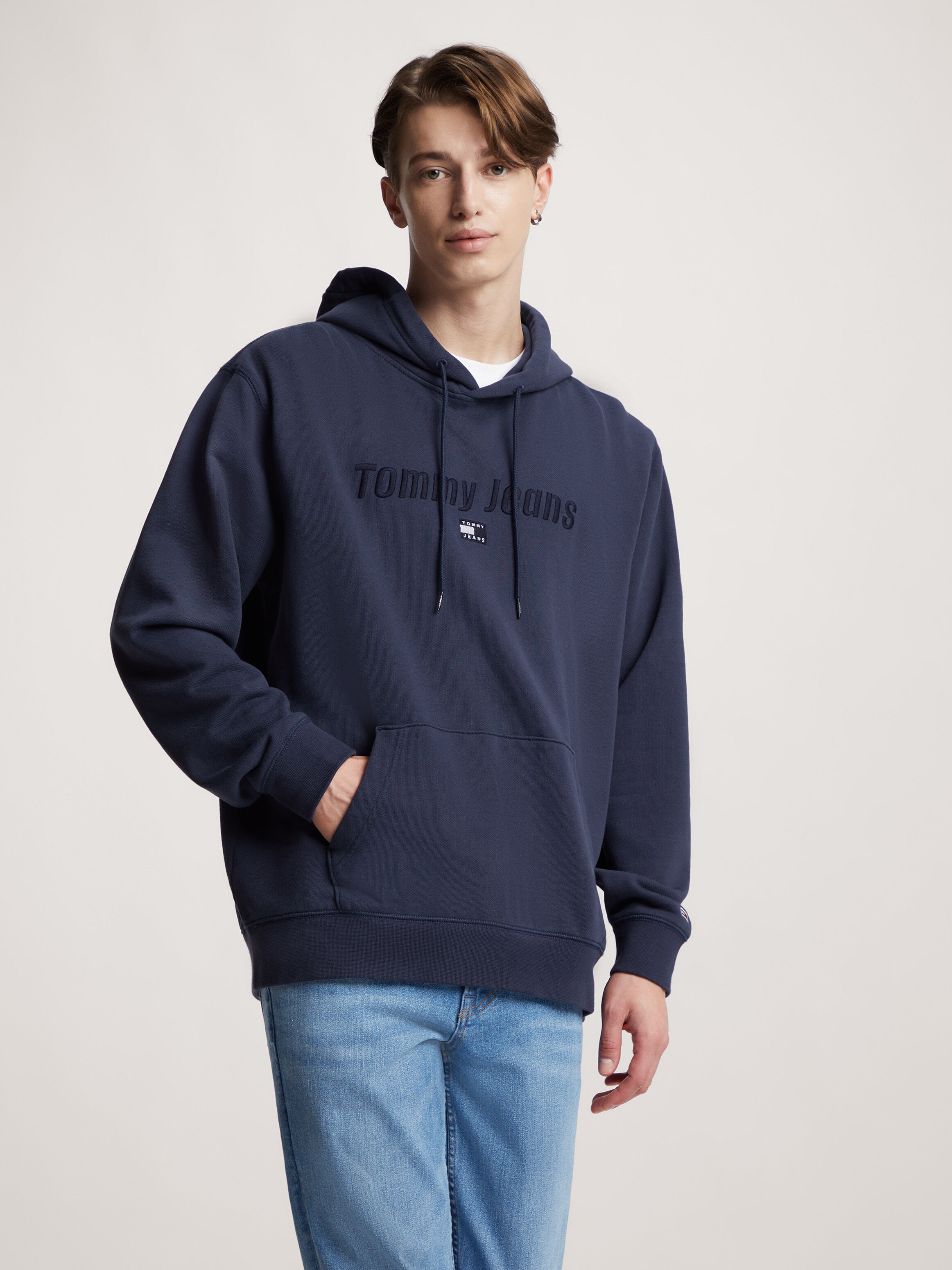 Tommy jeans cheap hoodie navy