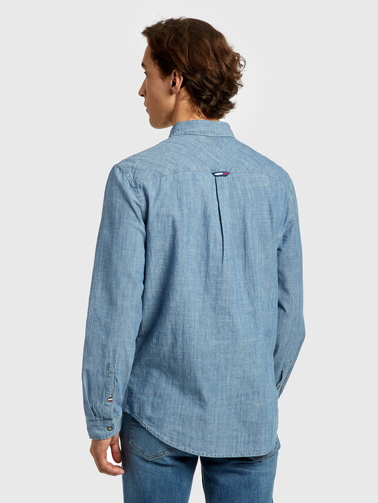 CHAMBRAY BADGE SHIRT