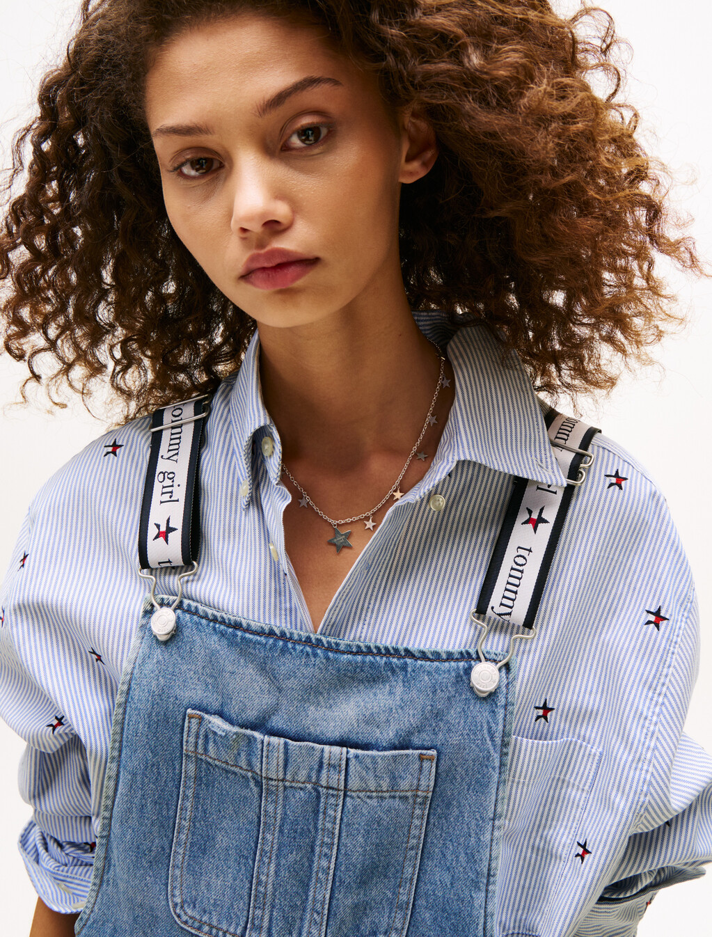 Tommy Girl Mini Denim Dungaree Dress, Indigo Wash / Ecru, hi-res