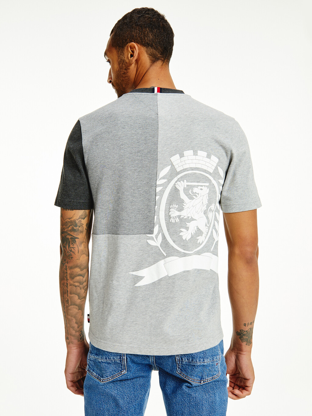 Icons Crest Relaxed Fit T-Shirt