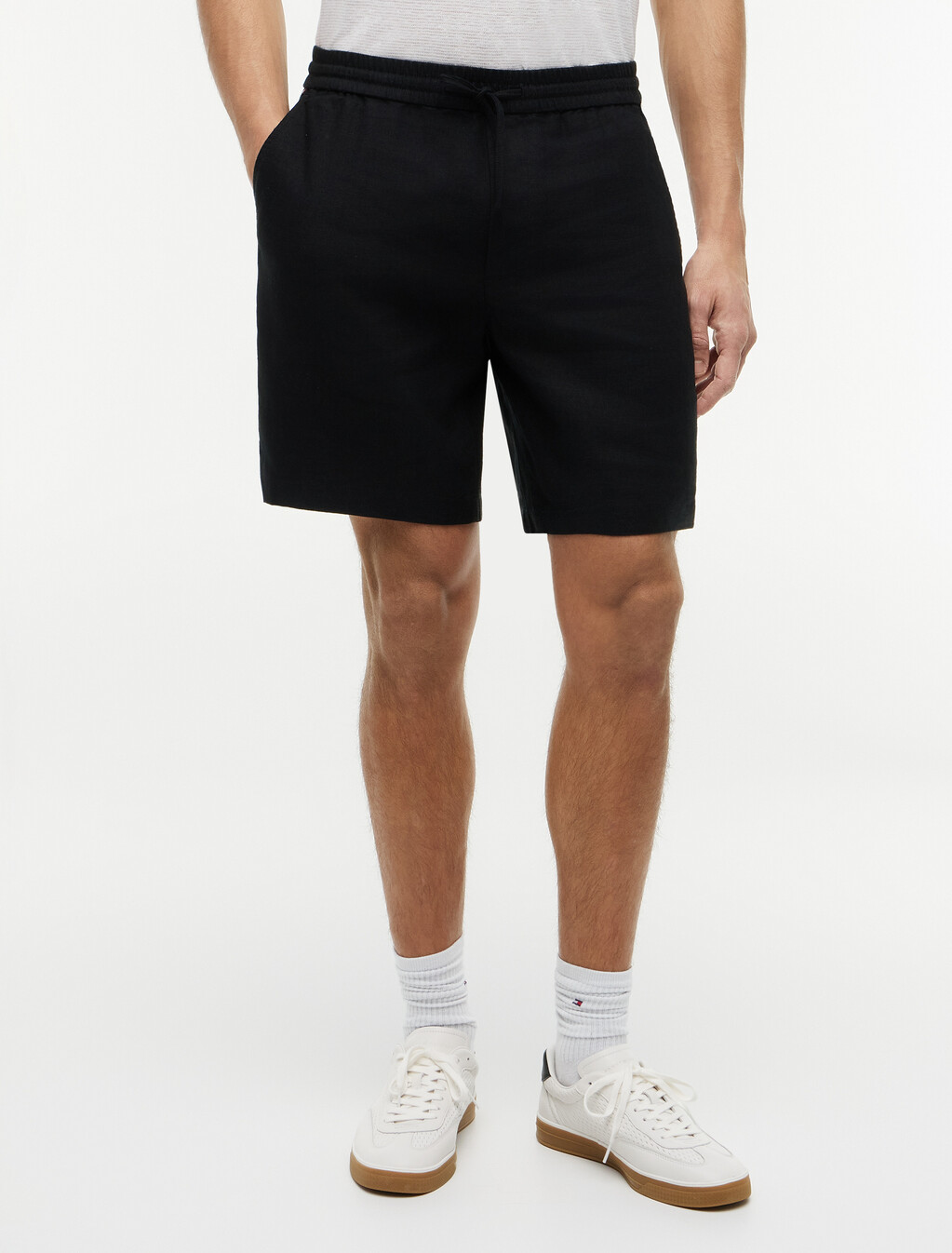 Dover Linen Blend 8" Inseam Chino Shorts, Black, hi-res