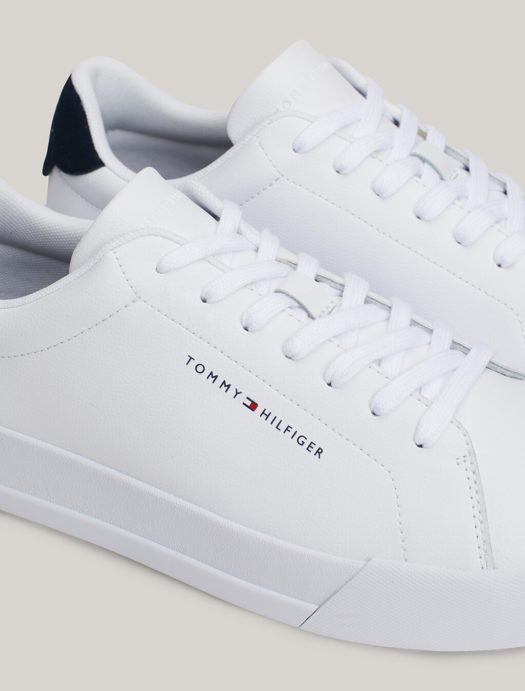 Pebble Grain Logo Court Trainers, White/Desert Sky, hi-res