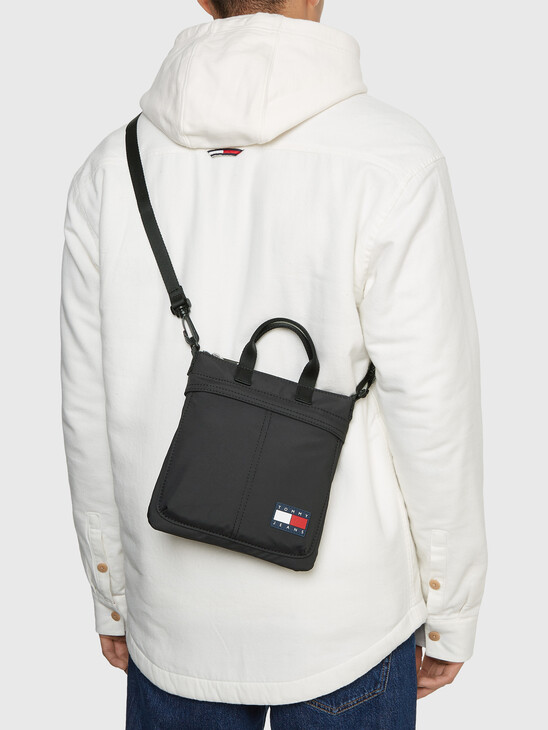 TOMMY JEANS DIMENSIONS REPORTER BAG